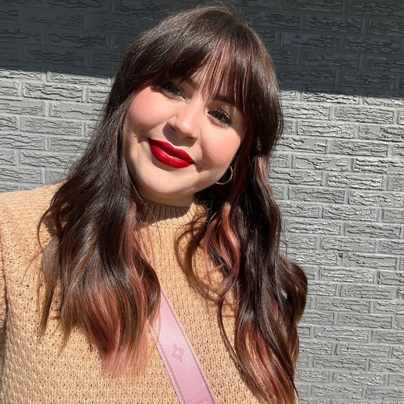 Meet your Posher, Gabi - Picture 3 of 4